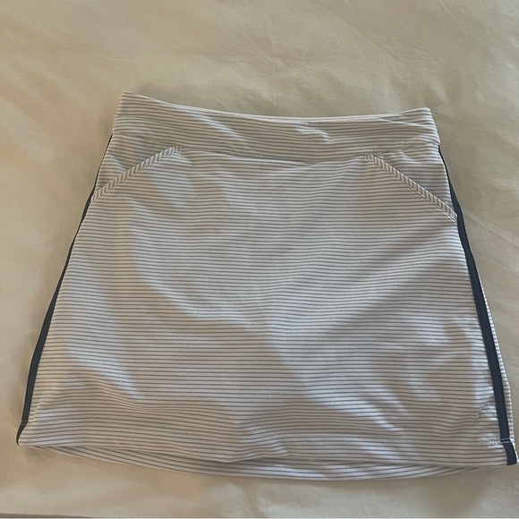 Peter Millar Alice Petal Hem Golf Skort - Picture 1 of 7
